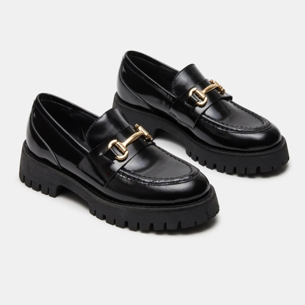 Steve Madden Lando Black Leather Loafer - size 6